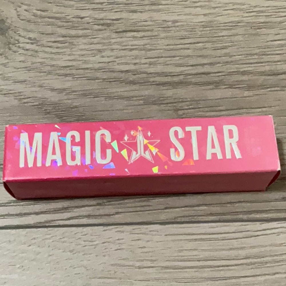 Jeffrey Star concealer